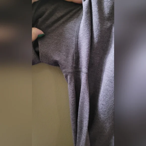 EUC Vuori Performance Joggers Size Medium Heathered Purple - Picture 9 of 11